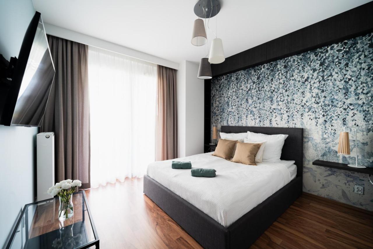 Big Apart - Atal Towers - 3 Rooms - Private Parking Place ヴロツワフ エクステリア 写真